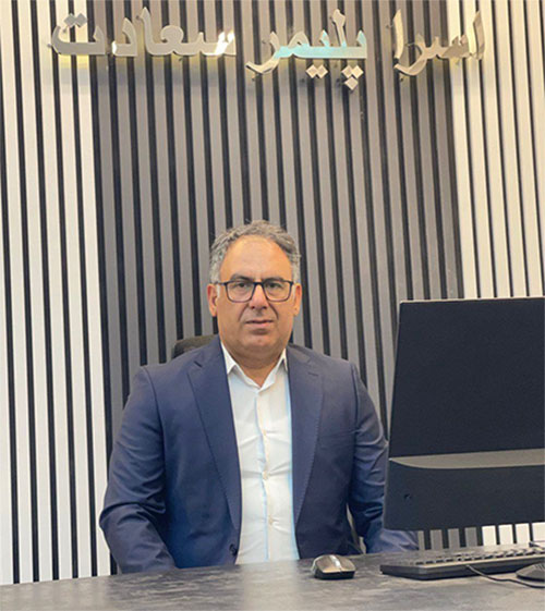 اکبر سعادت نیا